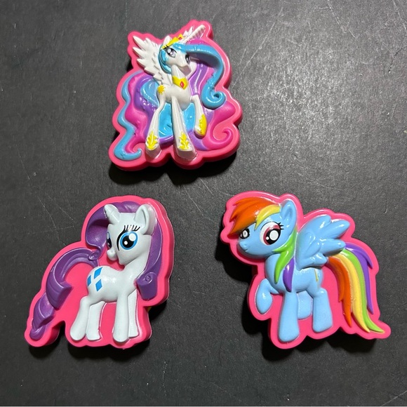 NINE 1.75-inch little pony with suction cup - Picture 4 of 5